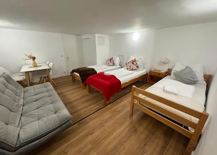 Friends Corner アパート